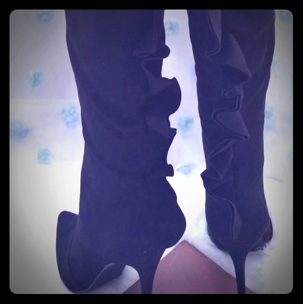 Knee-high suede boots